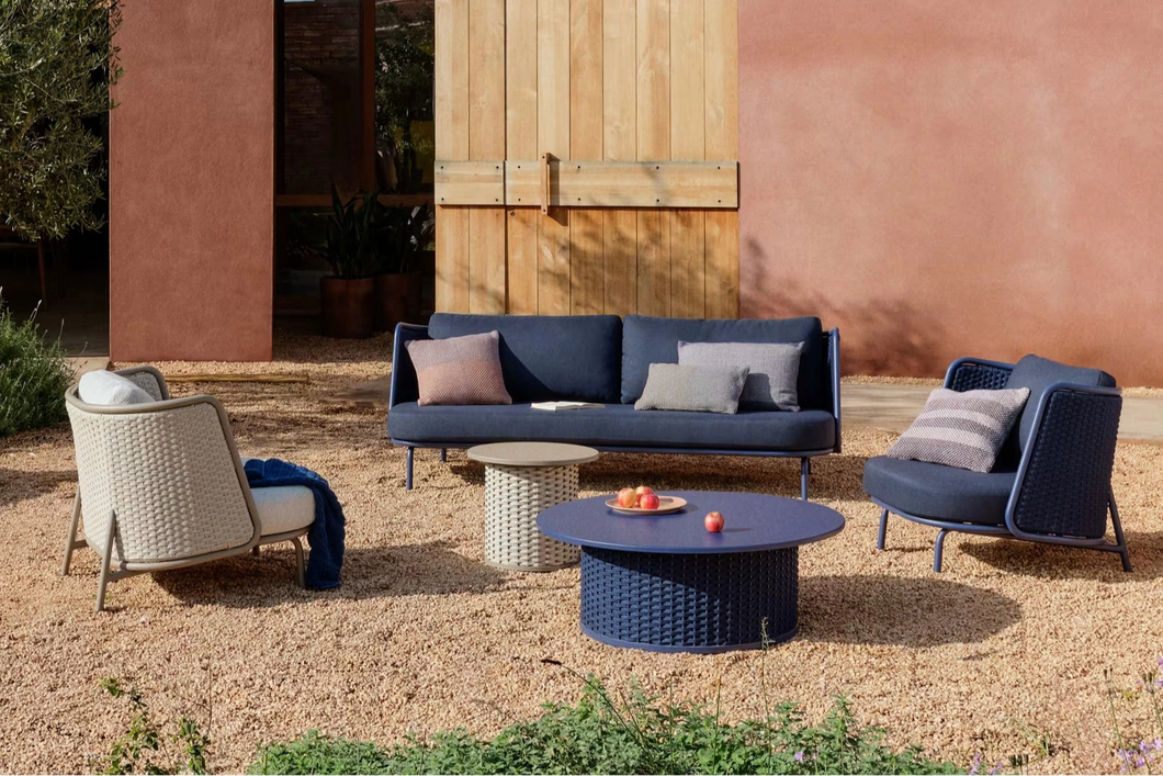Monaco rope outdoor sofa set with black glass center table